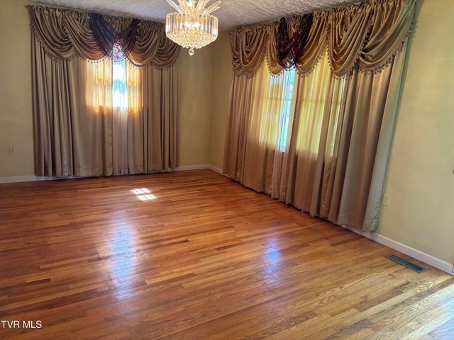 1867 Gentry Creek Road, Laurel Bloomery, TN 37680