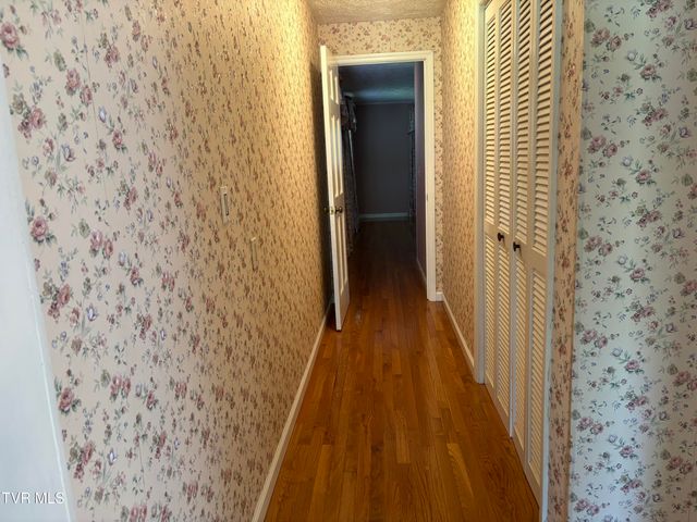 1867 Gentry Creek Road, Laurel Bloomery, TN 37680