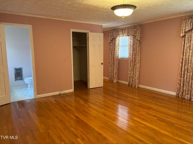 1867 Gentry Creek Road, Laurel Bloomery, TN 37680