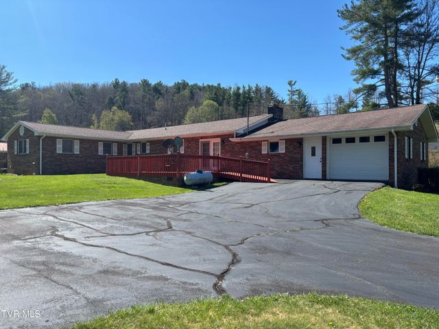1867 Gentry Creek Road, Laurel Bloomery, TN 37680