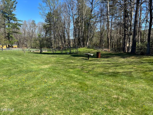 1867 Gentry Creek Road, Laurel Bloomery, TN 37680