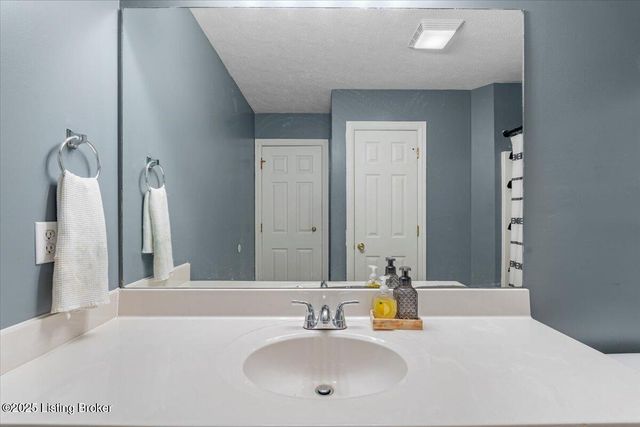 5228 Cypress Ct, Shelbyville, KY 40065