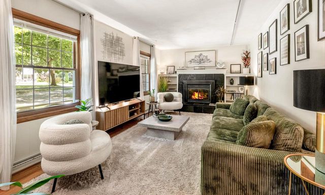 721 E Wabash AVENUE, Waukesha, WI 53186