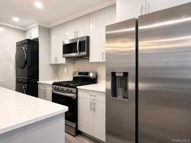 16028 16th Avenue 6-301, Whitestone, NY 11357
