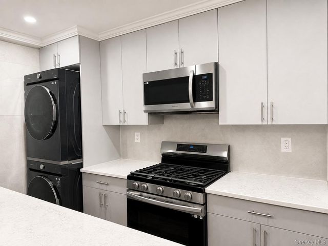 16028 16th Avenue 6-301, Whitestone, NY 11357