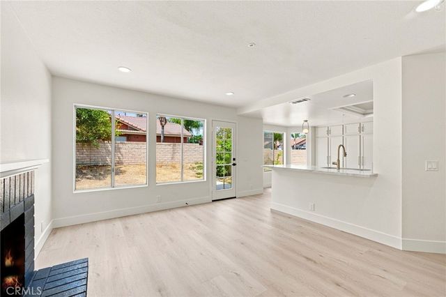 17794 Sandhurst, Fontana, CA 92336