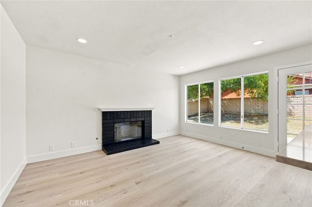 17794 Sandhurst, Fontana, CA 92336
