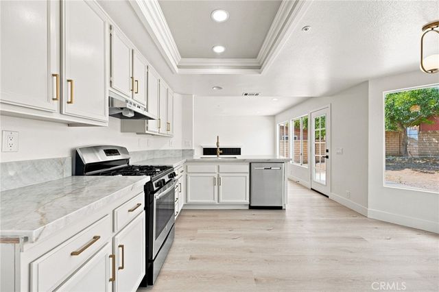 17794 Sandhurst, Fontana, CA 92336