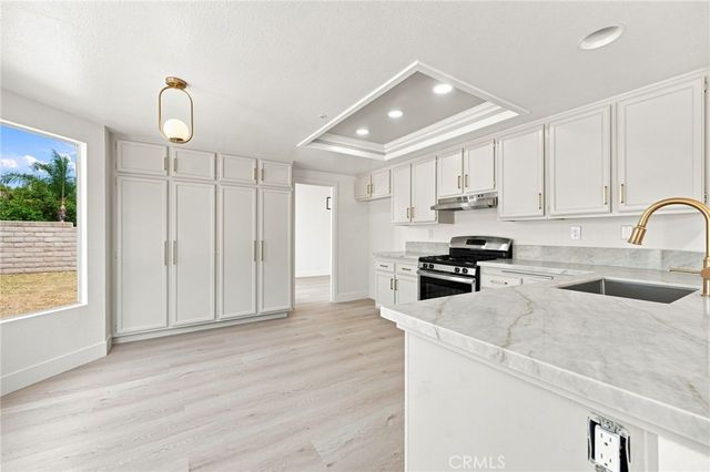 17794 Sandhurst, Fontana, CA 92336