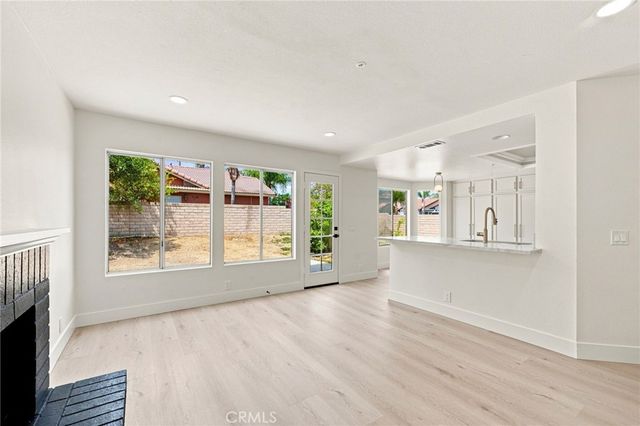 17794 Sandhurst, Fontana, CA 92336