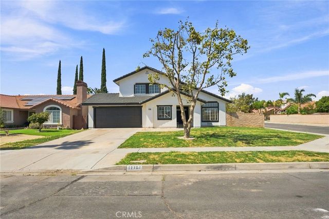 17794 Sandhurst, Fontana, CA 92336