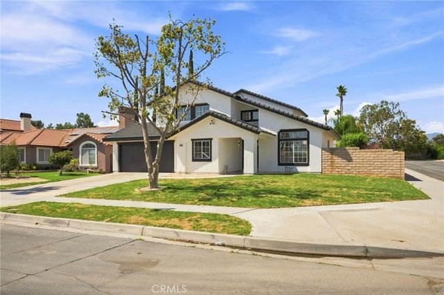 17794 Sandhurst, Fontana, CA 92336