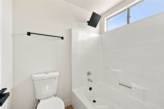 17794 Sandhurst, Fontana, CA 92336