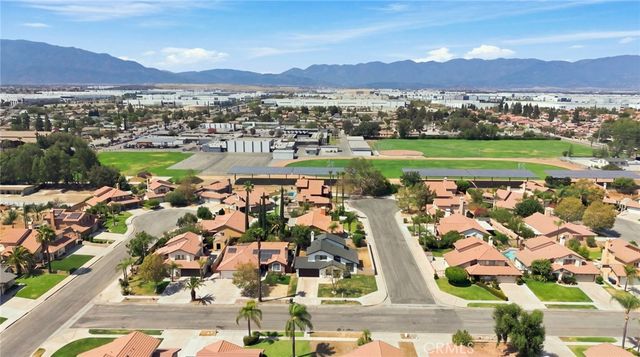 17794 Sandhurst, Fontana, CA 92336