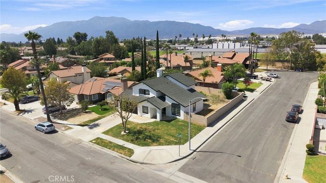 17794 Sandhurst, Fontana, CA 92336