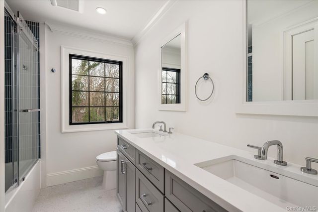 20 Fox Hunt Lane, Cold Spring Harbor, NY 11724