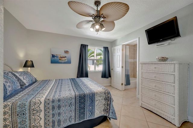 1105 GULF DRIVE S 2, Bradenton Beach, FL 34217