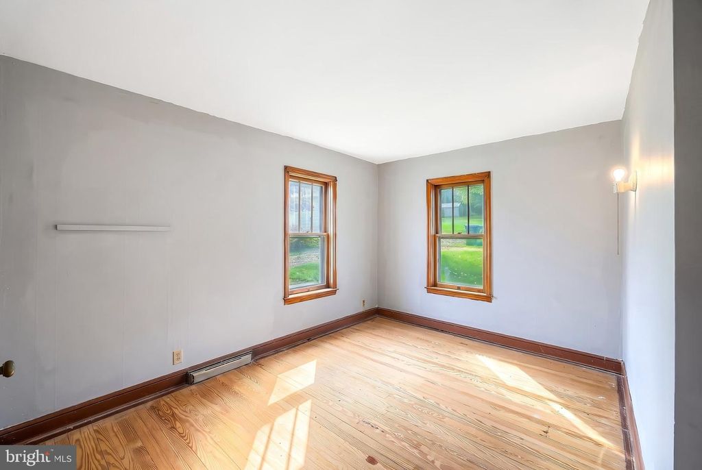 Image 12 of property listing at 1134 DELTA RD, Red Lion, PA 17356