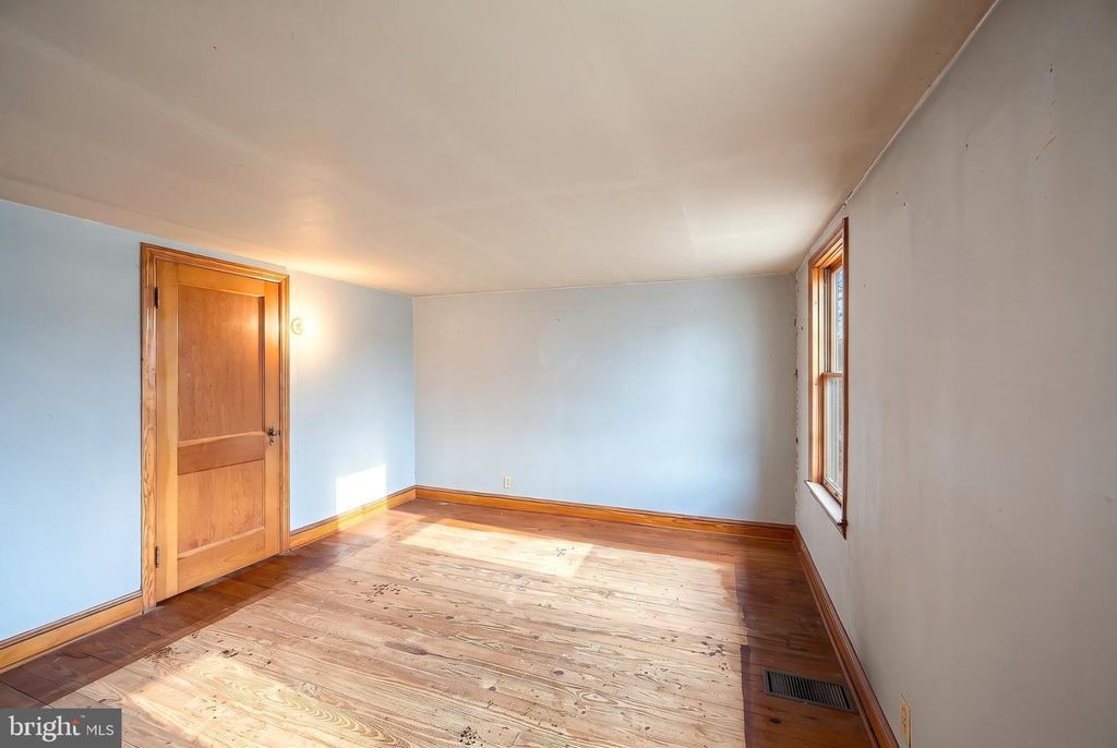 Image 17 of property listing at 1134 DELTA RD, Red Lion, PA 17356