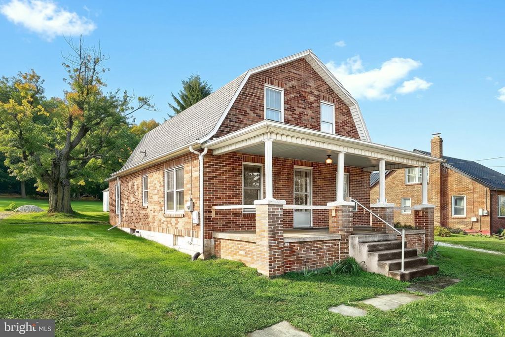 Image 3 of property listing at 1134 DELTA RD, Red Lion, PA 17356