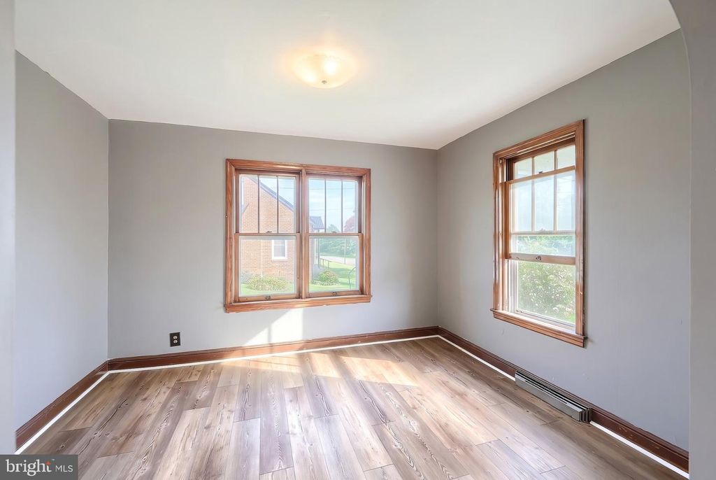 Image 8 of property listing at 1134 DELTA RD, Red Lion, PA 17356