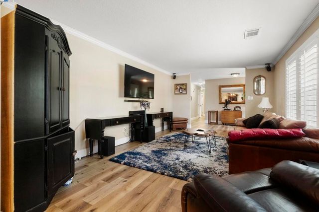 7737 Stearman Rd, Tracy, CA 95377