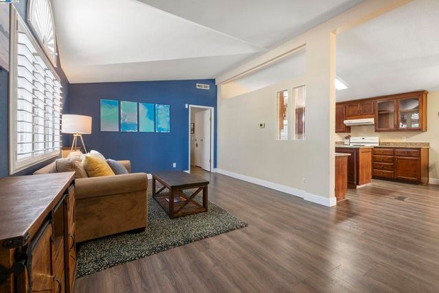 7737 Stearman Rd, Tracy, CA 95377