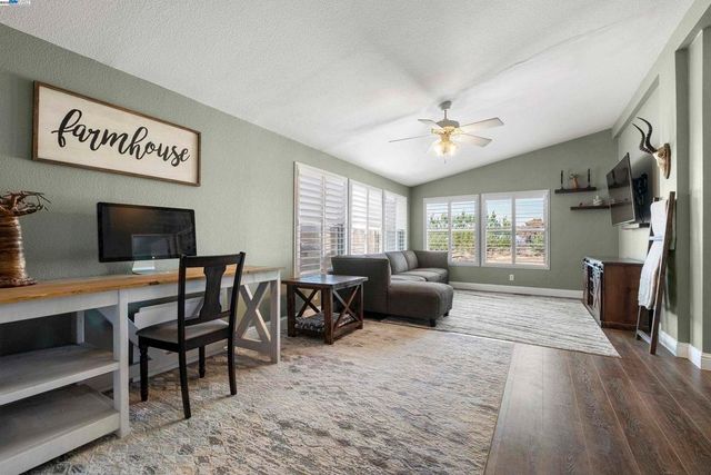 7737 Stearman Rd, Tracy, CA 95377