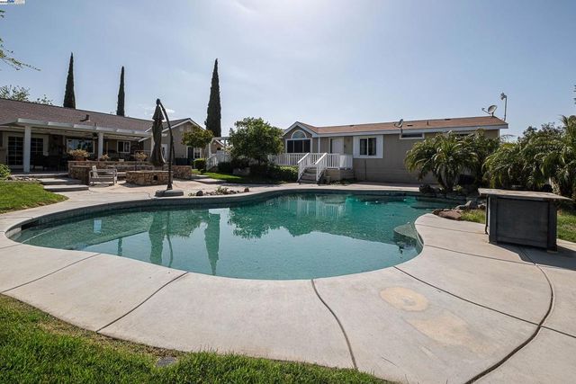 7737 Stearman Rd, Tracy, CA 95377