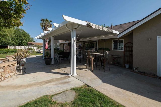 7737 Stearman Rd, Tracy, CA 95377