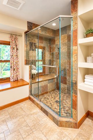 1263 Williamsburg Lane, Crystal Lake, IL 60014