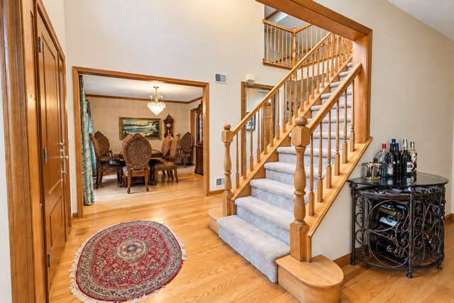 1263 Williamsburg Lane, Crystal Lake, IL 60014