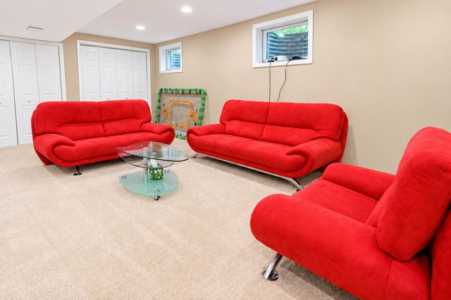 1263 Williamsburg Lane, Crystal Lake, IL 60014