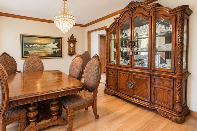 1263 Williamsburg Lane, Crystal Lake, IL 60014