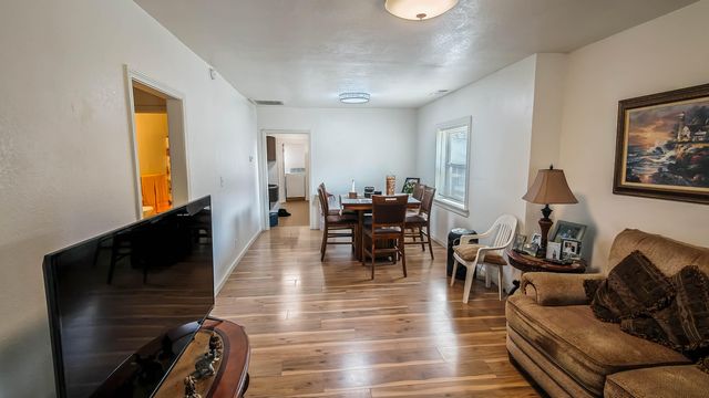 704 N Divisadero Street, Visalia, CA 93291