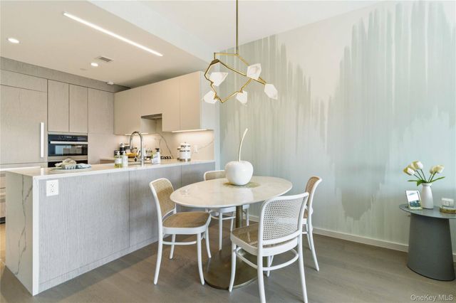 13327 39th Avenue 7N, Flushing, NY 11354