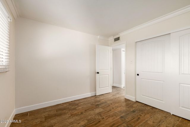 5302 W GREENWAY Road, Glendale, AZ 85306