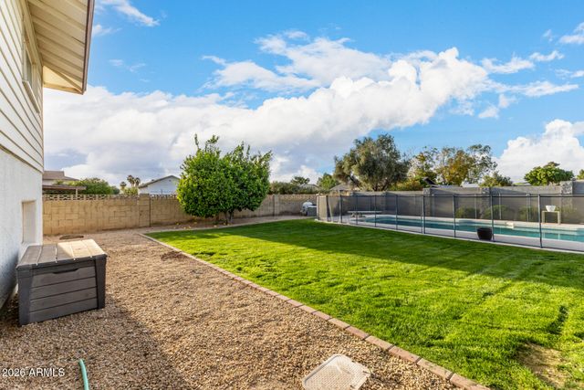 5302 W GREENWAY Road, Glendale, AZ 85306