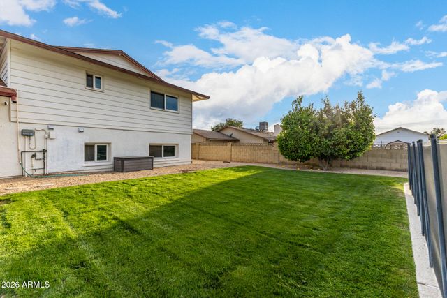 5302 W GREENWAY Road, Glendale, AZ 85306
