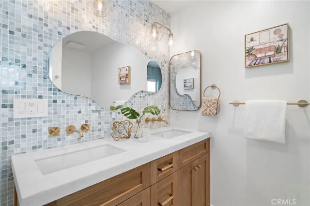 2528 Alder Lane, Costa Mesa, CA 92627