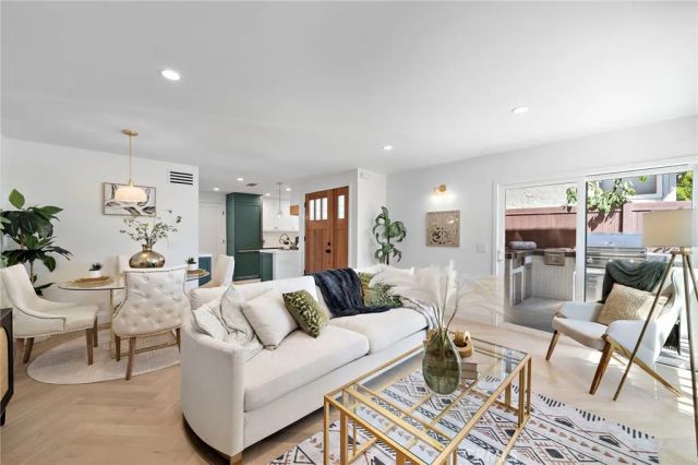 2528 Alder Lane, Costa Mesa, CA 92627