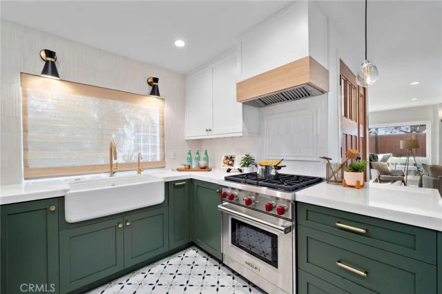 2528 Alder Lane, Costa Mesa, CA 92627