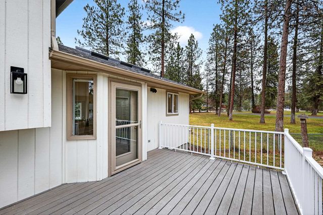 16810 N Wylie Dr, Nine Mile Falls, WA 99026