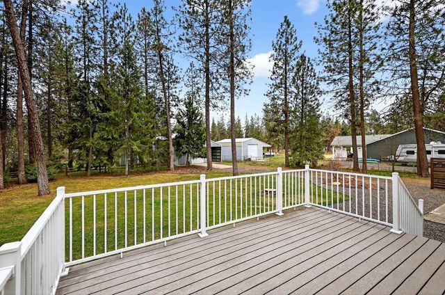 16810 N Wylie Dr, Nine Mile Falls, WA 99026