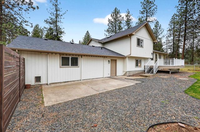 16810 N Wylie Dr, Nine Mile Falls, WA 99026