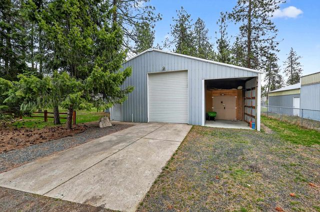 16810 N Wylie Dr, Nine Mile Falls, WA 99026