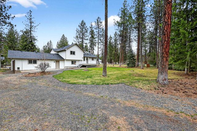 16810 N Wylie Dr, Nine Mile Falls, WA 99026