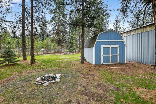 16810 N Wylie Dr, Nine Mile Falls, WA 99026