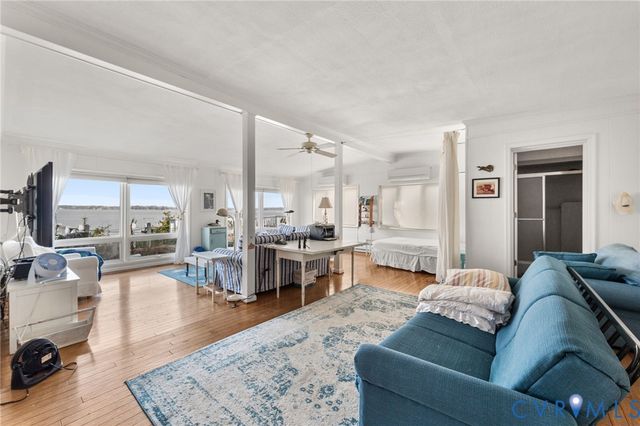 90 Deep Harbor Ln, Lancaster, VA 22503