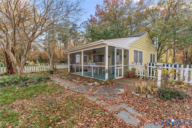 90 Deep Harbor Ln, Lancaster, VA 22503